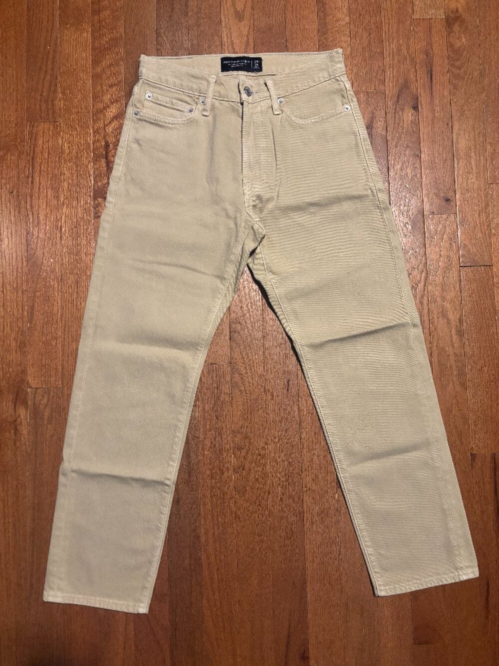 Abercrombie Jeans Tan color 90s Straight Fit 28W x 28L in Perfect condition!